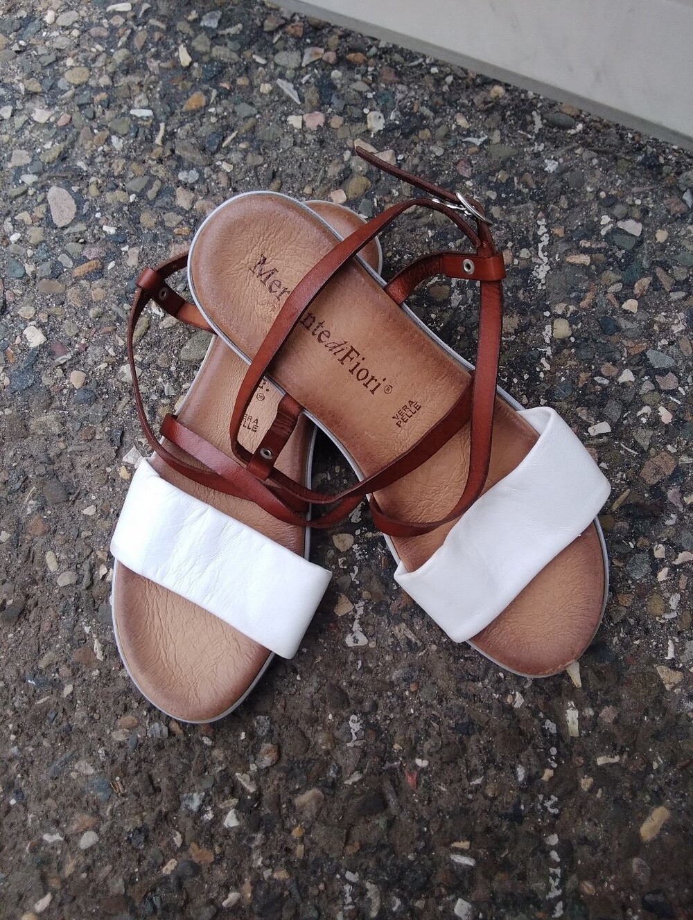 Mercante Di Fiori White Brown Leather Strap Sandals Womens 39/8.5